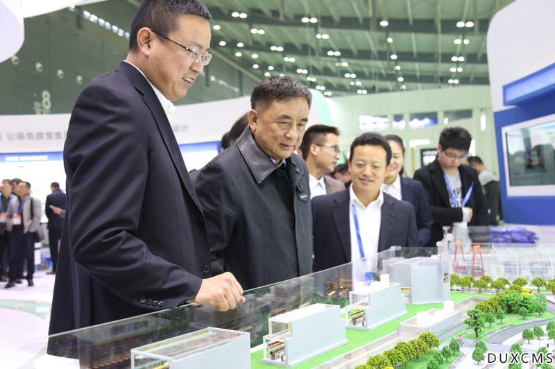 5三公司董事长秦跃丰莅临展区